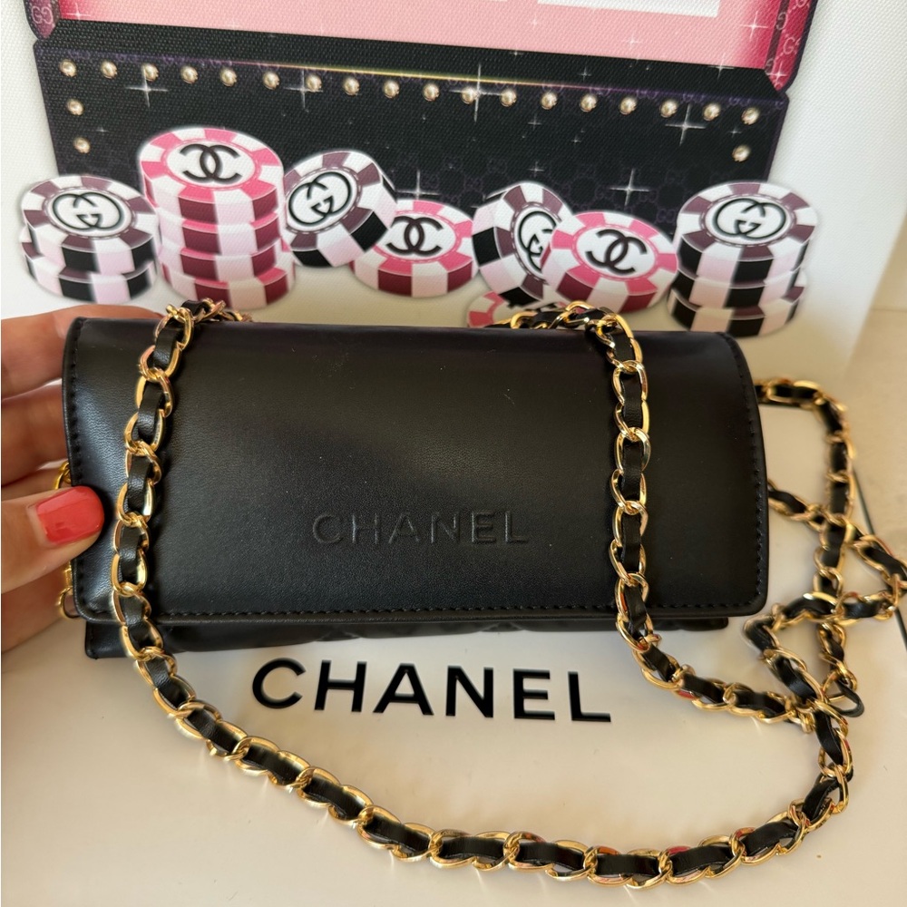 CHANEL Black Leather Sunglasses Case with Chain - Picture 4 of 12